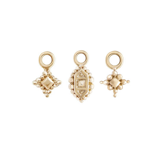 métier / gold dala plaque charm - single