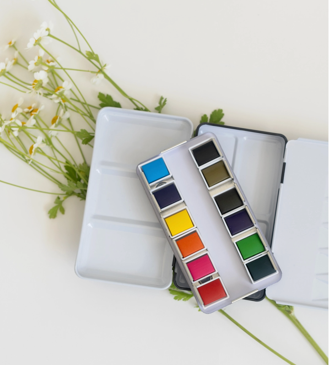bailey rae studio / travel mini watercolor paint palette