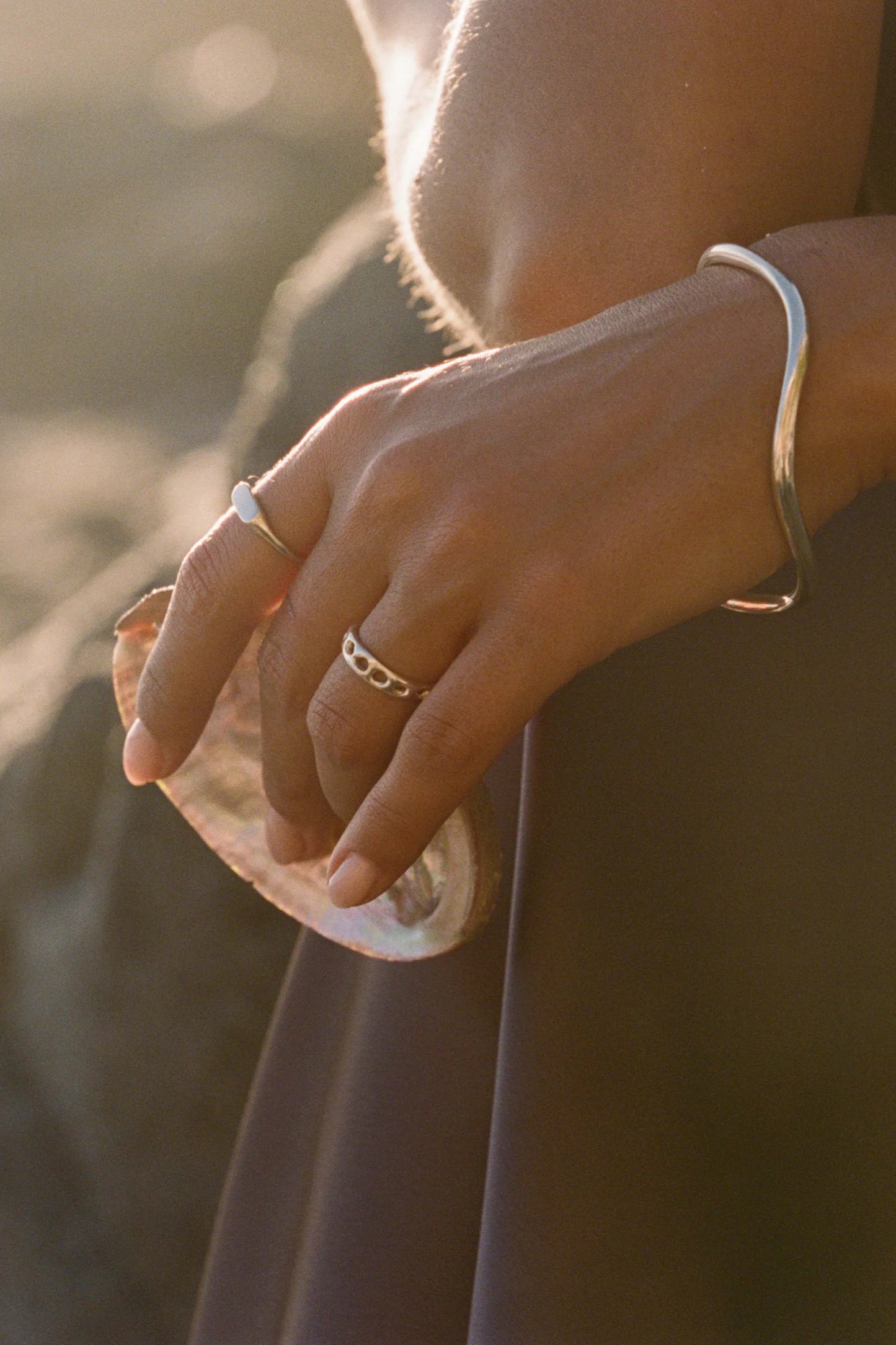 tuya signet ring