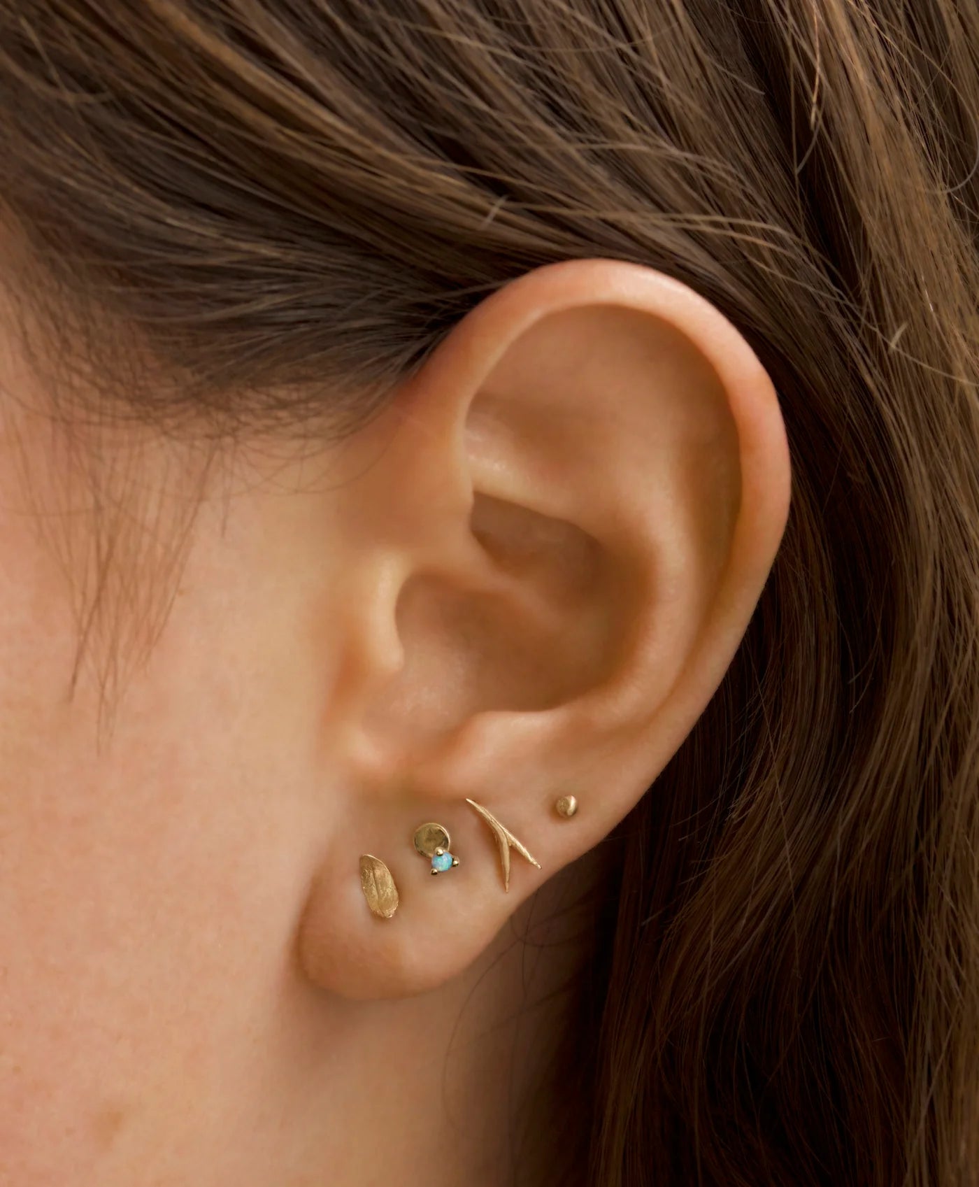 wwake / small disc stud earrings - opal