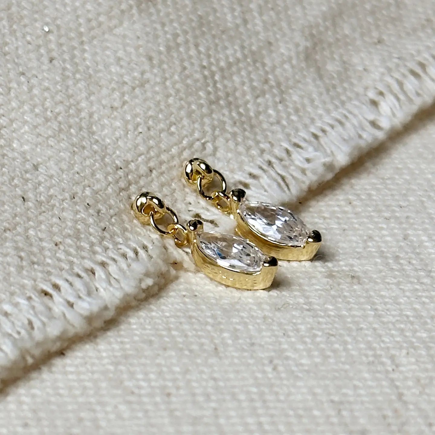 marquise dangling earrings - cz