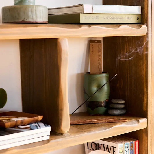p.f. candle co. / incense - amber & moss