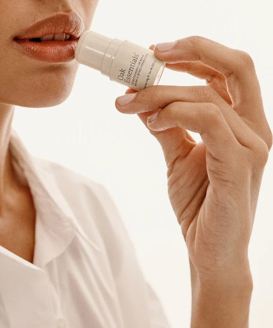 oak essentials / conditioning lip balm