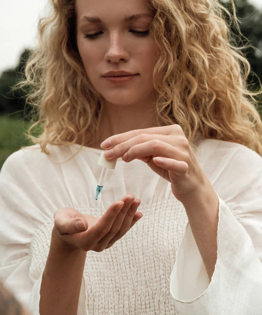 oak essentials / ritual oil