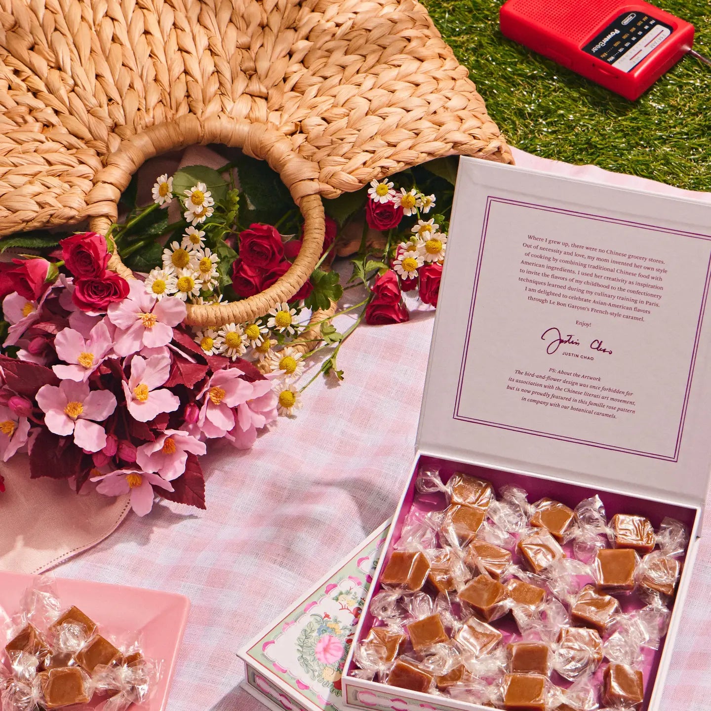 le bon garcon / caramels gift box - strawberry sakura