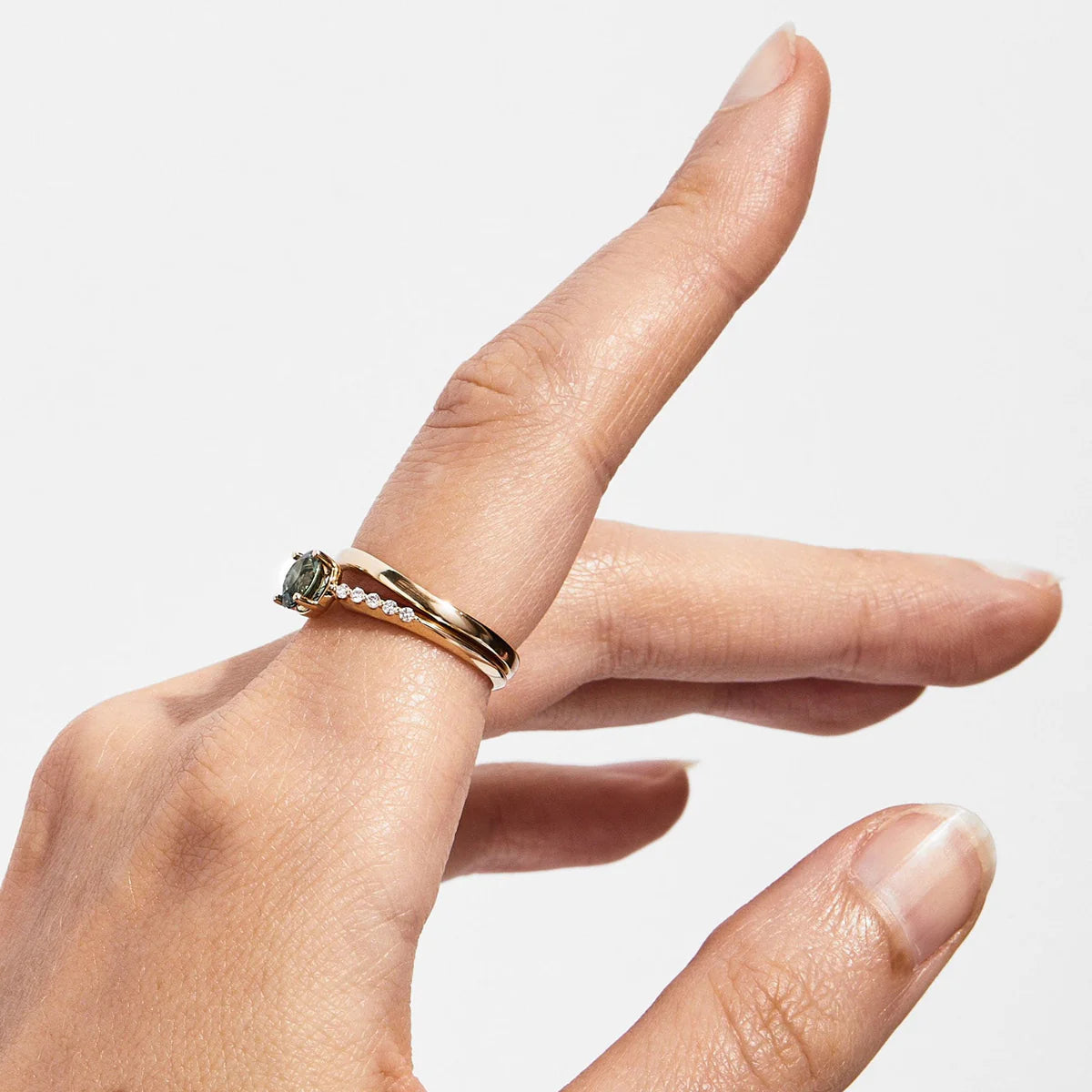 eve curve ring band