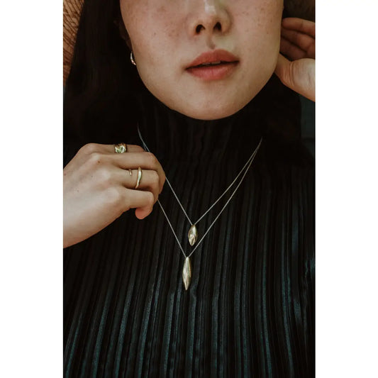 ligne necklace