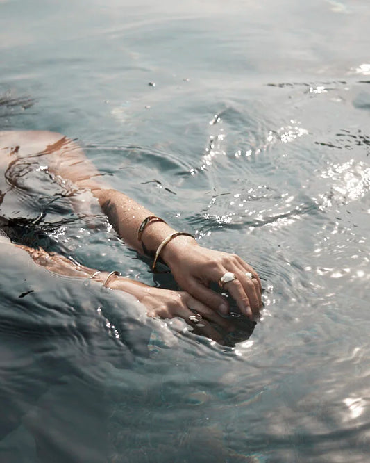 oblique bangle bracelet