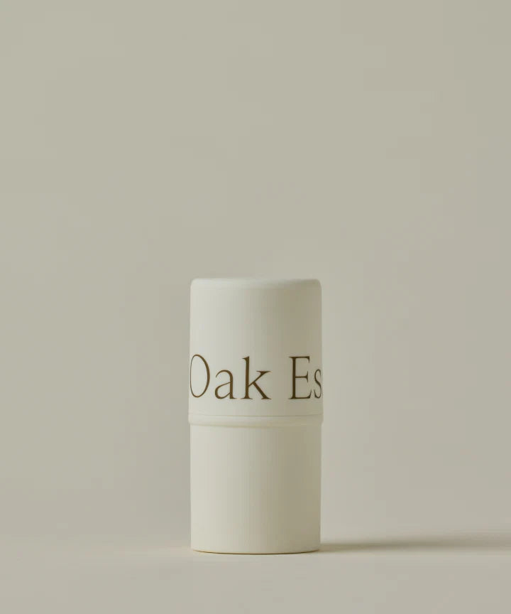 oak essentials / conditioning lip balm