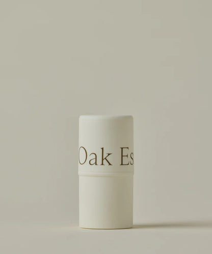 oak essentials / conditioning lip balm