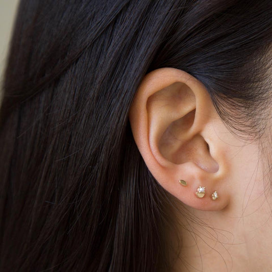 oval stud earrings