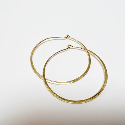 round hammered wire hoop earrings - medium