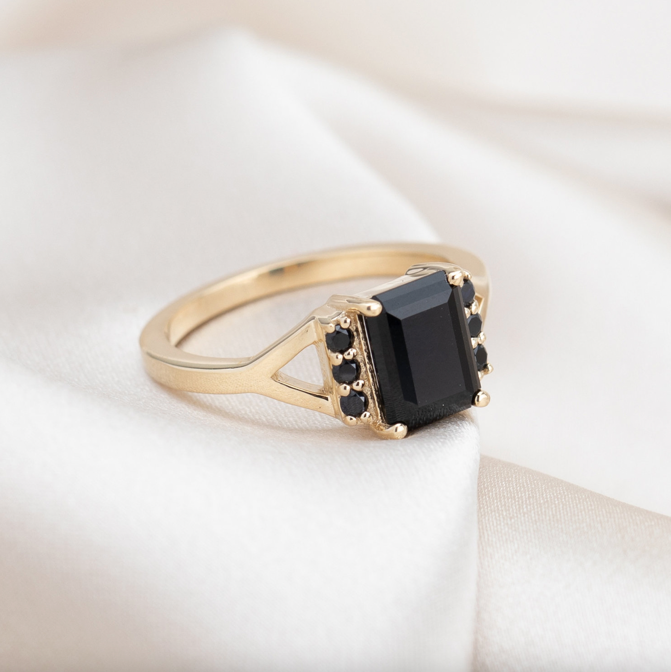 estella ring - onyx