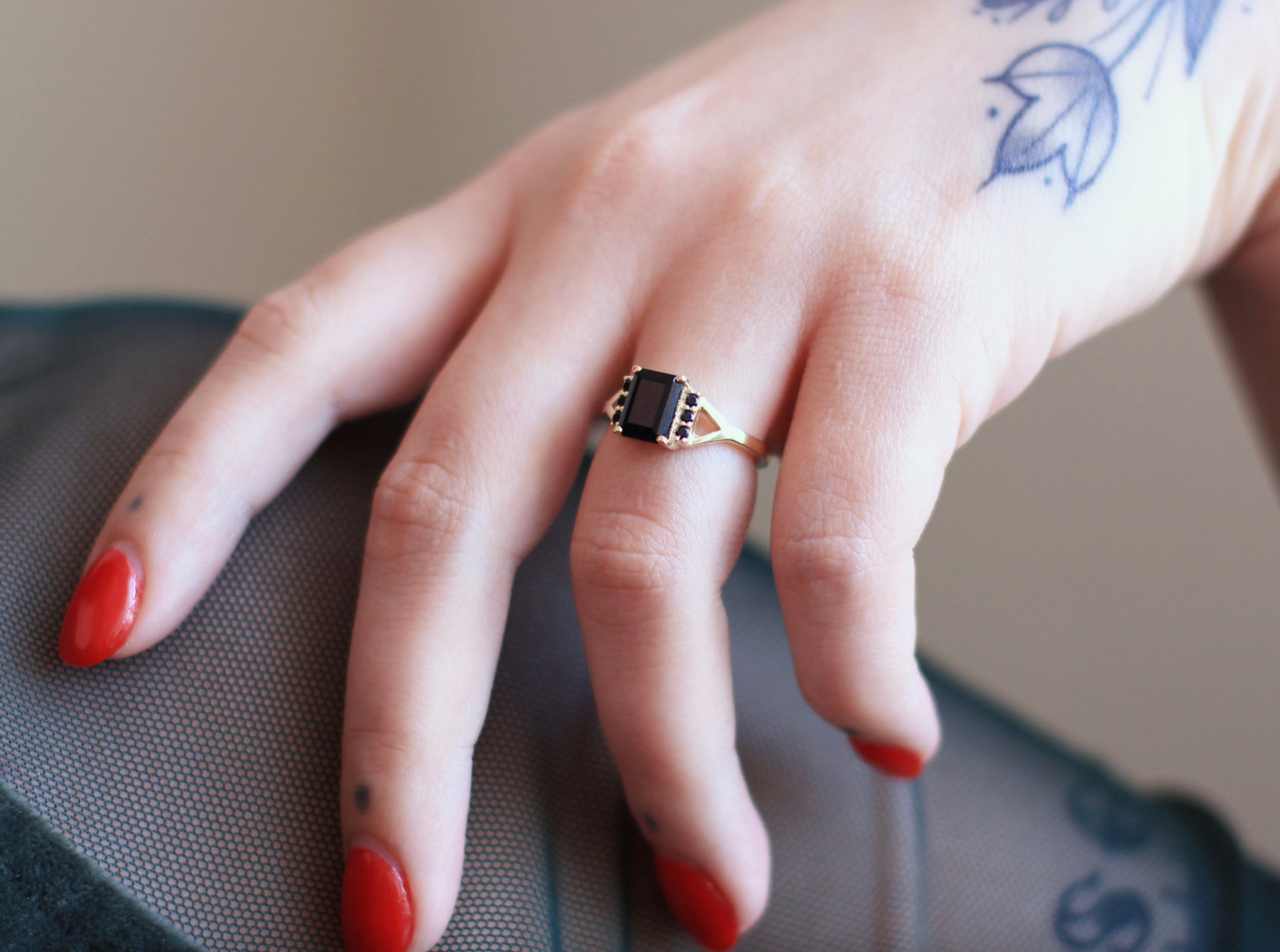 estella ring - onyx