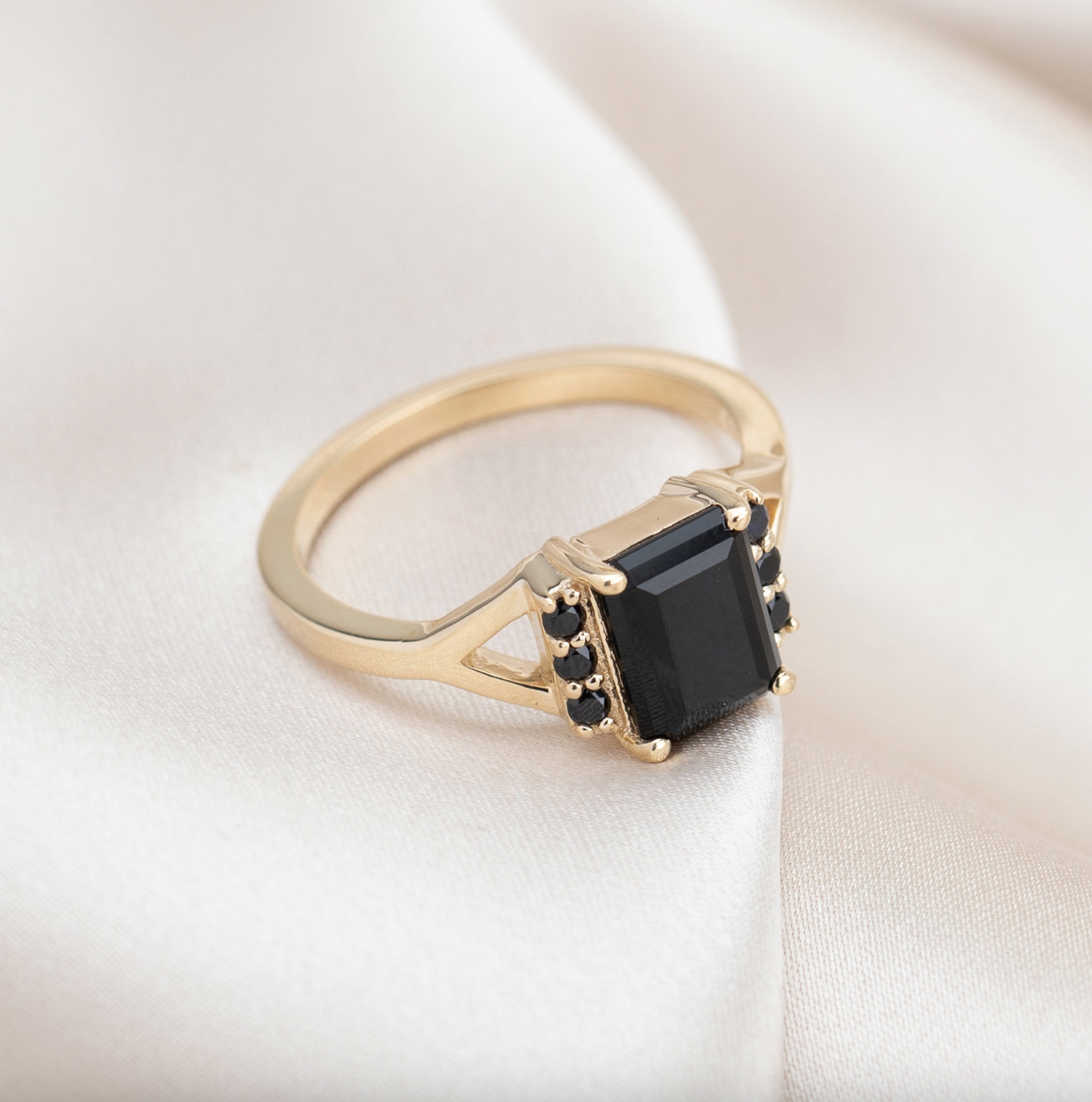 estella ring - onyx