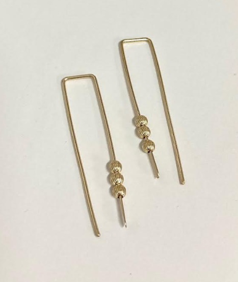 shannon len / earrings / staple