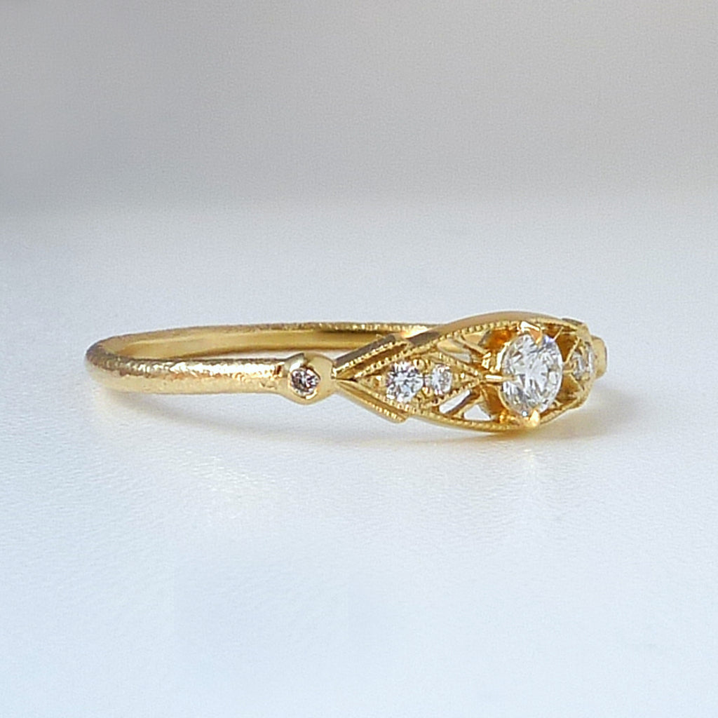 minima white diamond ring