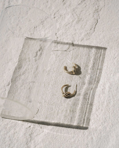 nodo hoop earrings