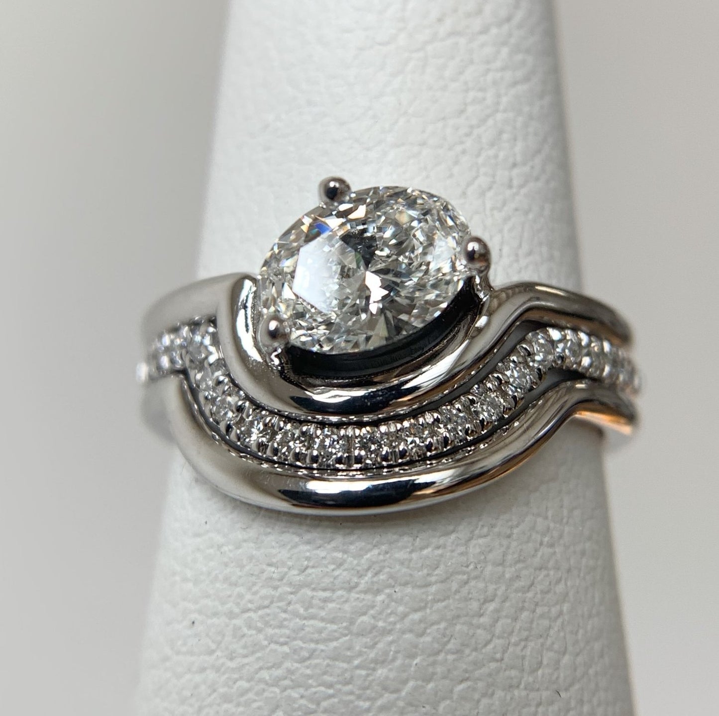 sway ring set - grown diamonds - made to order